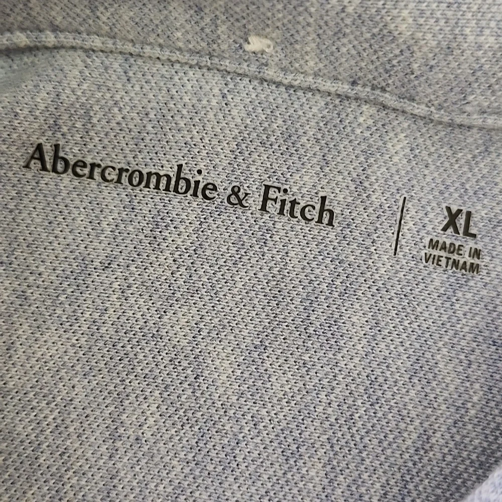 ABERCROMBIE & FITCH Men's Light Blue Cotton+ Casual Button Down Collared Shirt - Picture 6 of 8